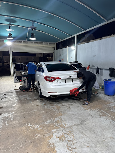 مغسلة وزينة سيارات كار واش CarWash